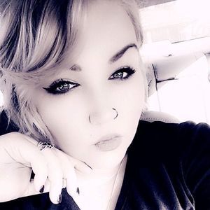 Meet your Posher, Kendra